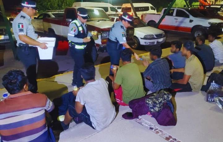 Migrantes rescatados por Guardia Nacional