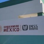 Protestan trabajadores de IMSS-Bienestar